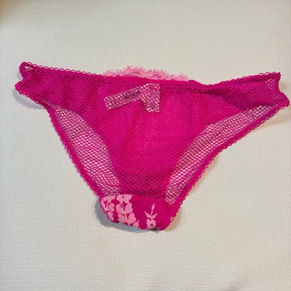 *NWT* Victoria’s Secret L 💕 Dream Angels Hot Pink Floral Fishnet Cheeky Panty - Picture 4 of 4